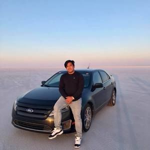 Meet your Posher, Carley john